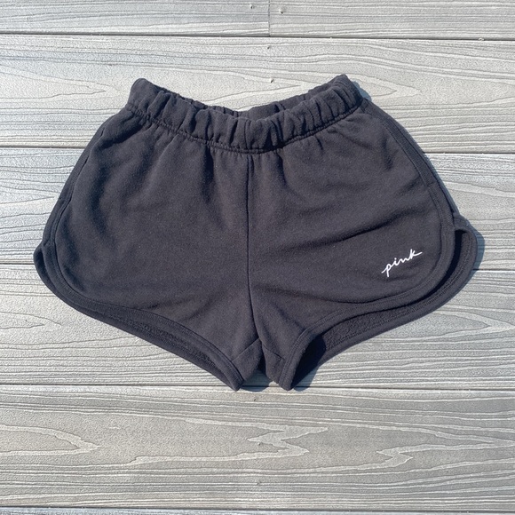VS PINK 2.5” Curved Hem Sweat Varsity Shorts Black Embroidered Script Logo XS - Picture 6 of 11